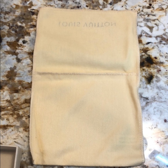 Louis Vuitton draw open Box, Bow, Cloth and card - Picture 7 of 11